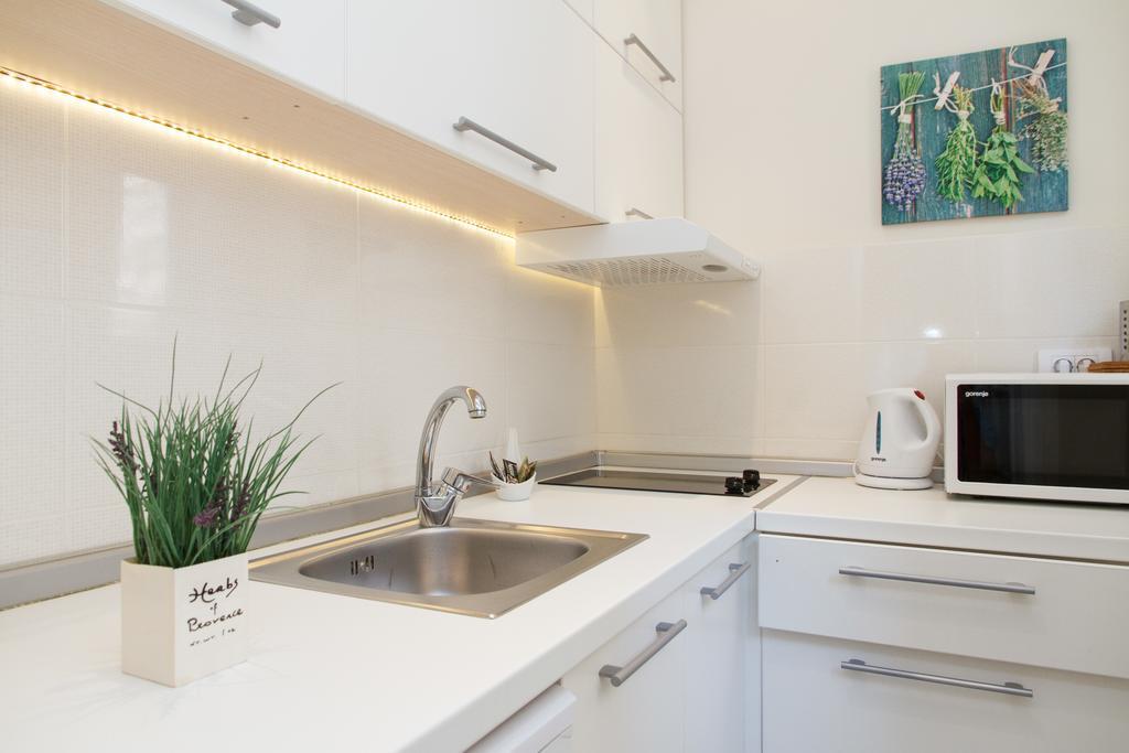 City Break Apartments Klishe Zen Belgrado Buitenkant foto